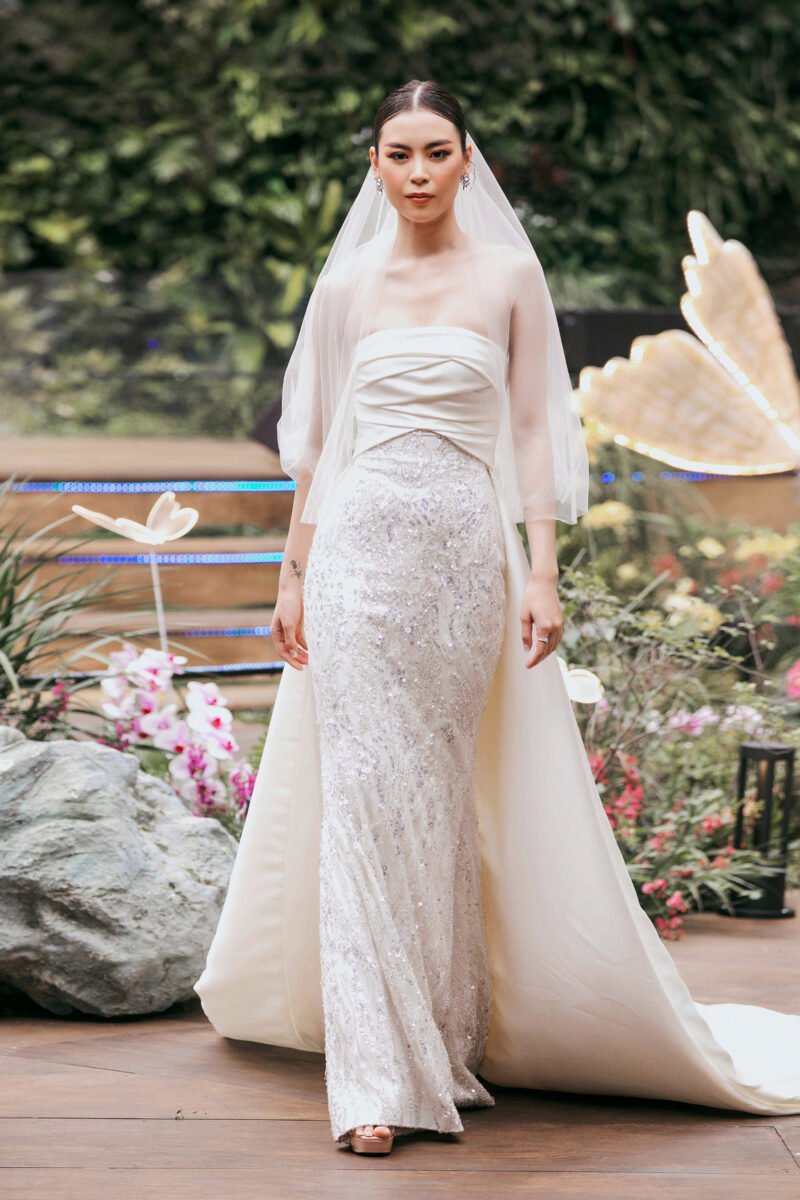 White-Cream sweetheart neckline Flare Gown with Overskirt - Image 2