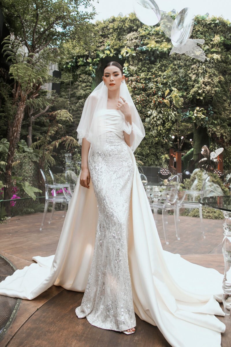 White-Cream sweetheart neckline Flare Gown with Overskirt - Image 3