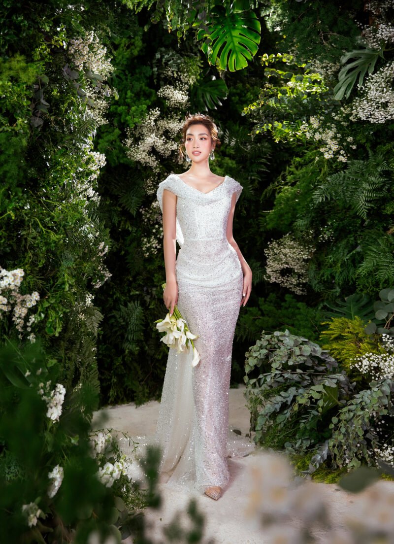 White Mermaid Bridal Gown with Elegant Open-Back - Image 3